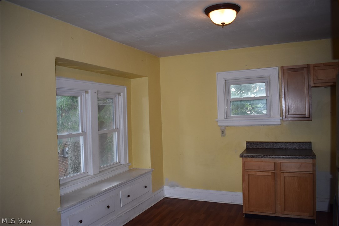 230 Darrow Road Akron, OH 44305 - Photo 6 of 13