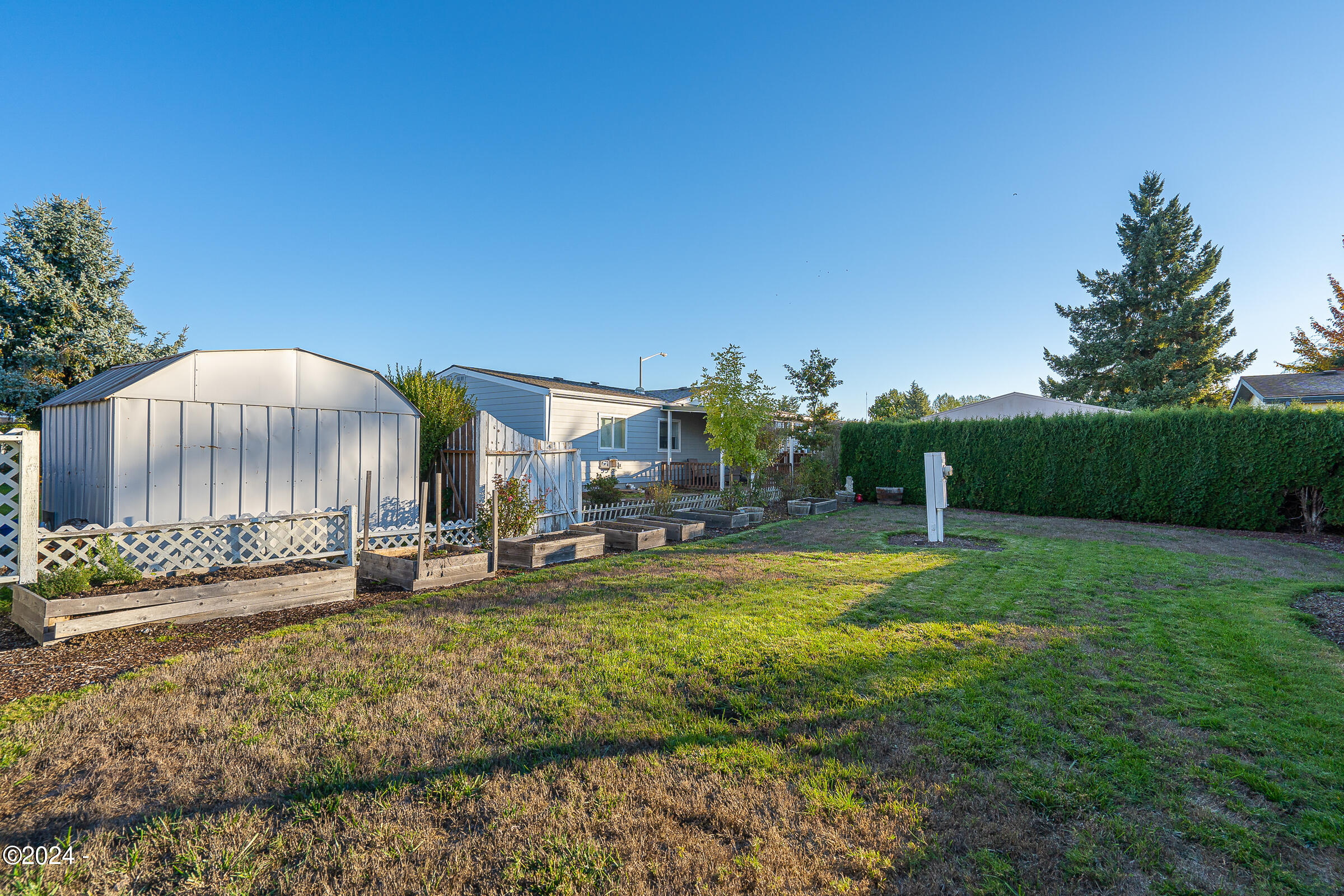 868 Southeast Hankel Street Dallas, OR 97338 - Photo 11 of 35 hankel-backlightmarketing-12