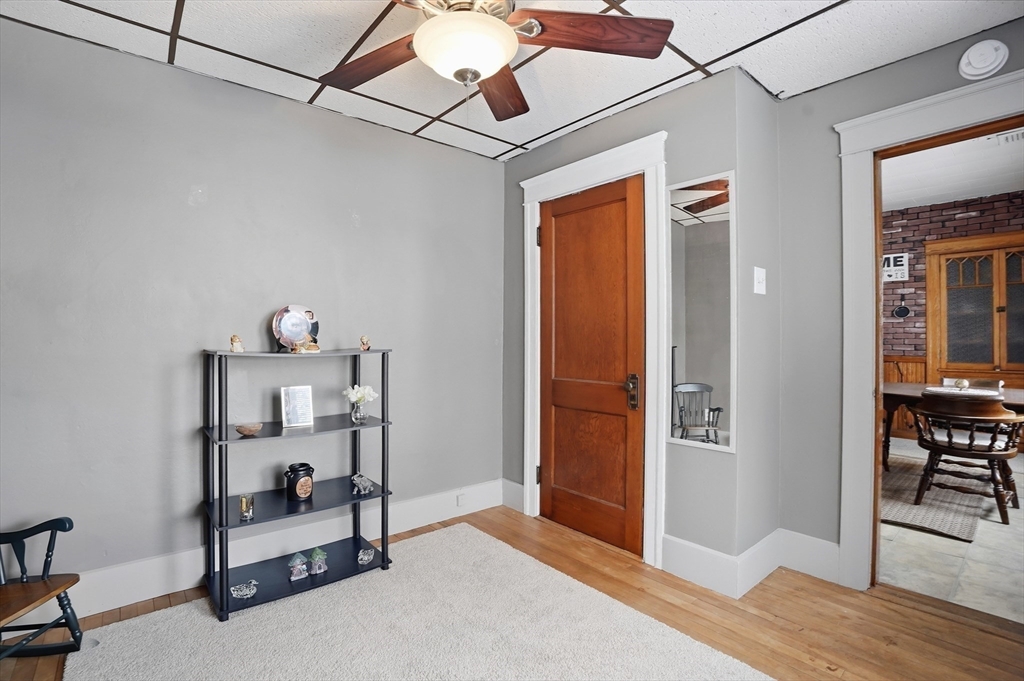 24 Ingleside Avenue Worcester, MA 01604 - Photo 23 of 39