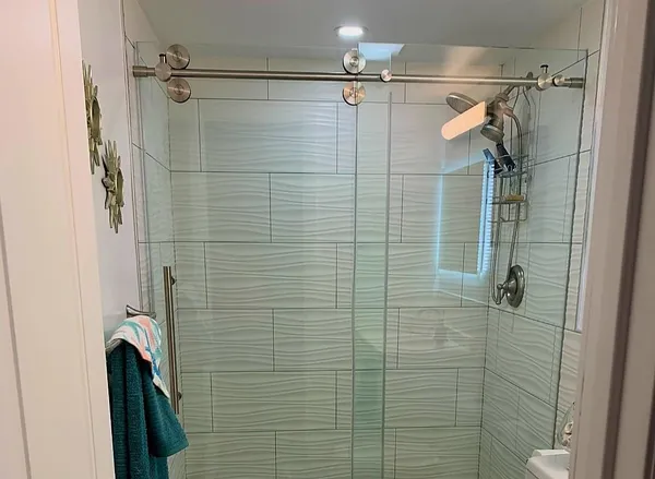 $2,300 | 300 Duck Key Drive, Unit 6, Marathon, FL 33050