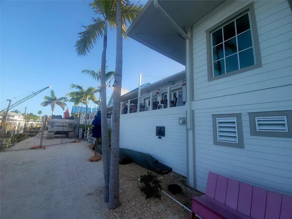 $2,300 | 300 Duck Key Drive, Unit 6, Marathon, FL 33050