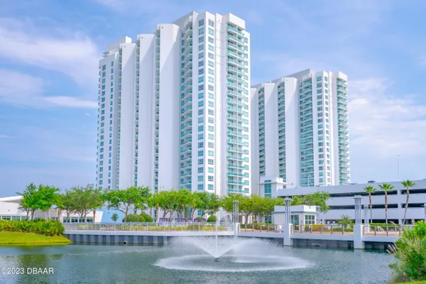 $2,800 | 241 Riverside Drive, Unit 208, Daytona Beach, FL 32117