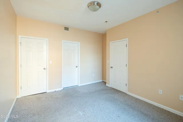 $1,000 | 31-33 North Pearl Street, Unit 4B, Albany, NY 12207