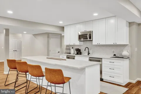 $1,850,000 | 11394 Fox Vale Glen Court, Oakton, VA 22124