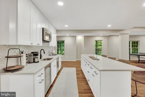 $1,850,000 | 11394 Fox Vale Glen Court, Oakton, VA 22124