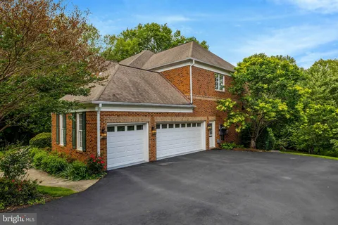 $1,850,000 | 11394 Fox Vale Glen Court, Oakton, VA 22124