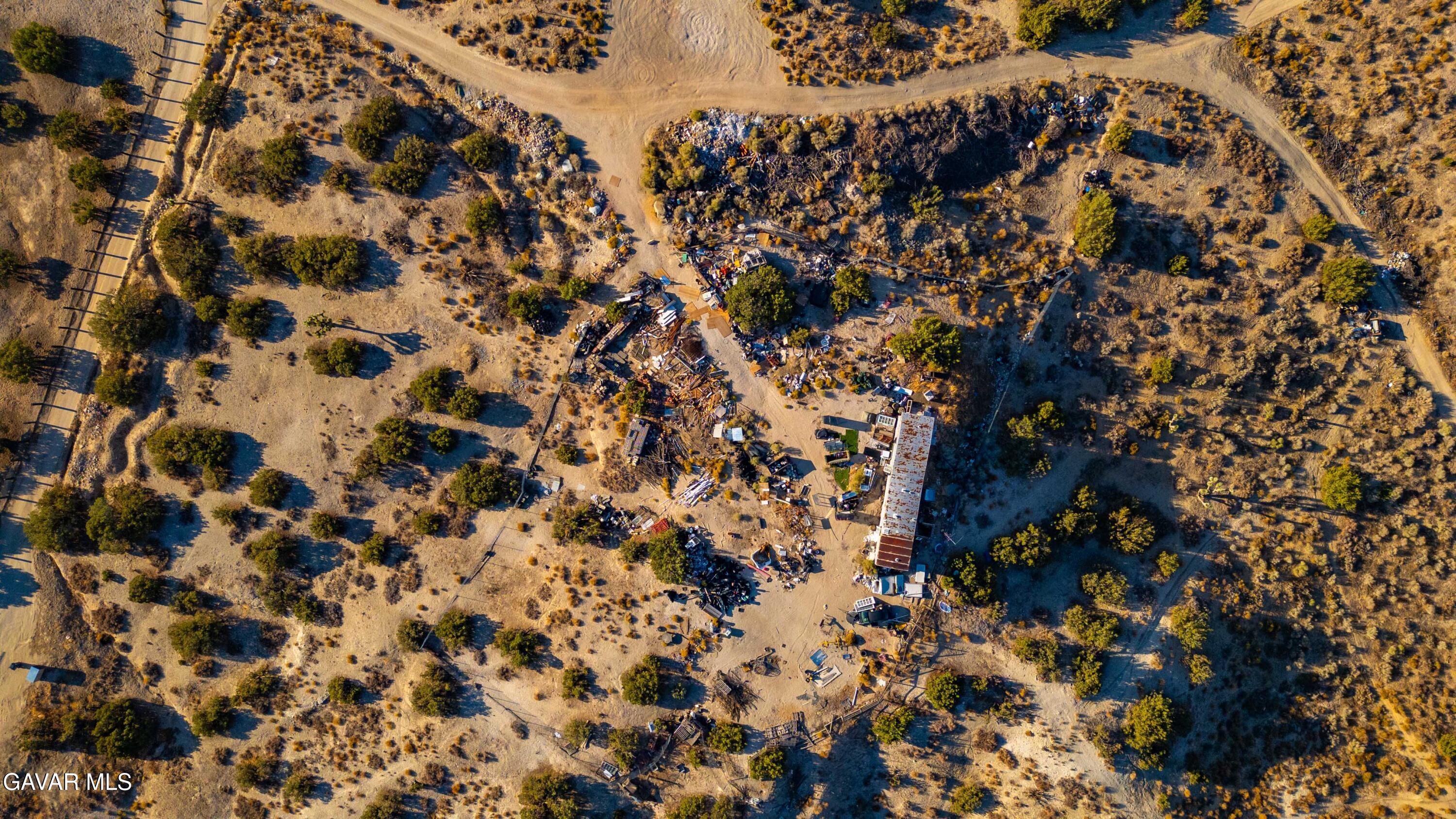 Vic Sme Of Sm Road Palmdale, CA 93550 - Photo 12 of 14 a picture of a door