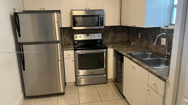 $1,850 | 4205 North University Drive, Unit 203, Sunrise, FL 33351