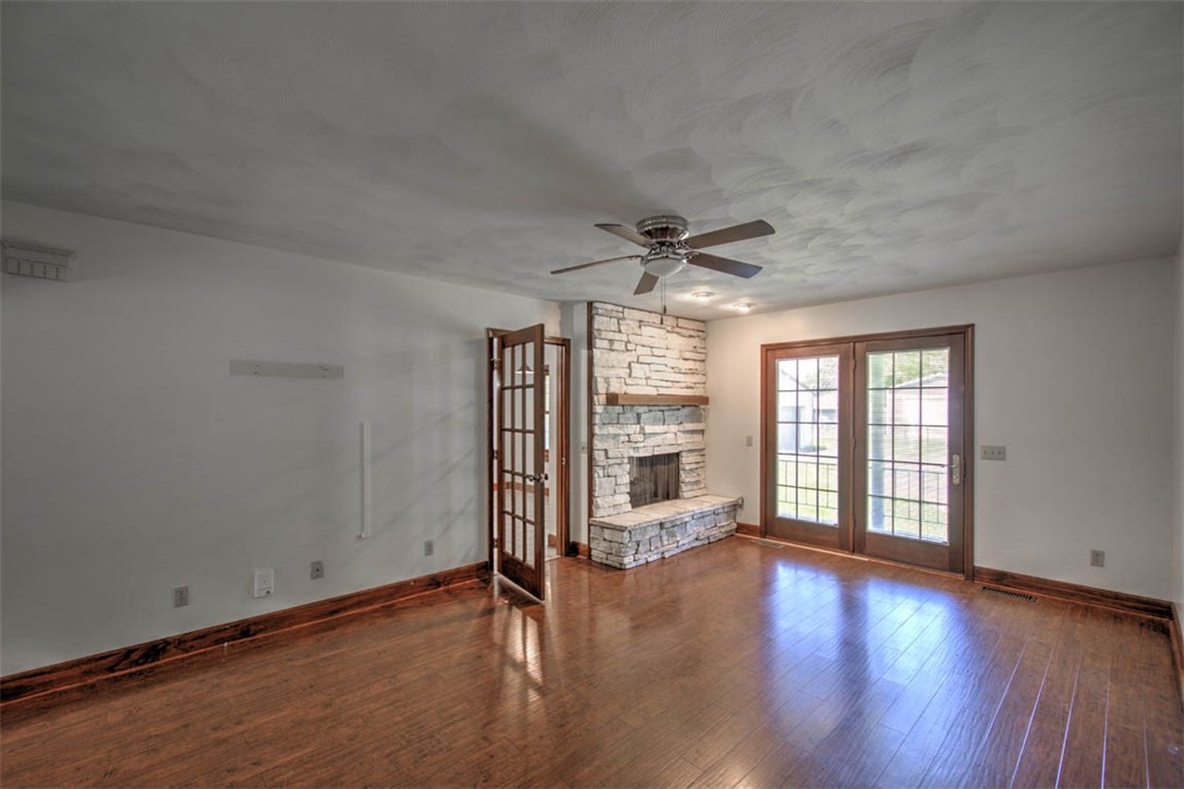 309 North Walnut Street Assumption, IL 62510 - Photo 8 of 35