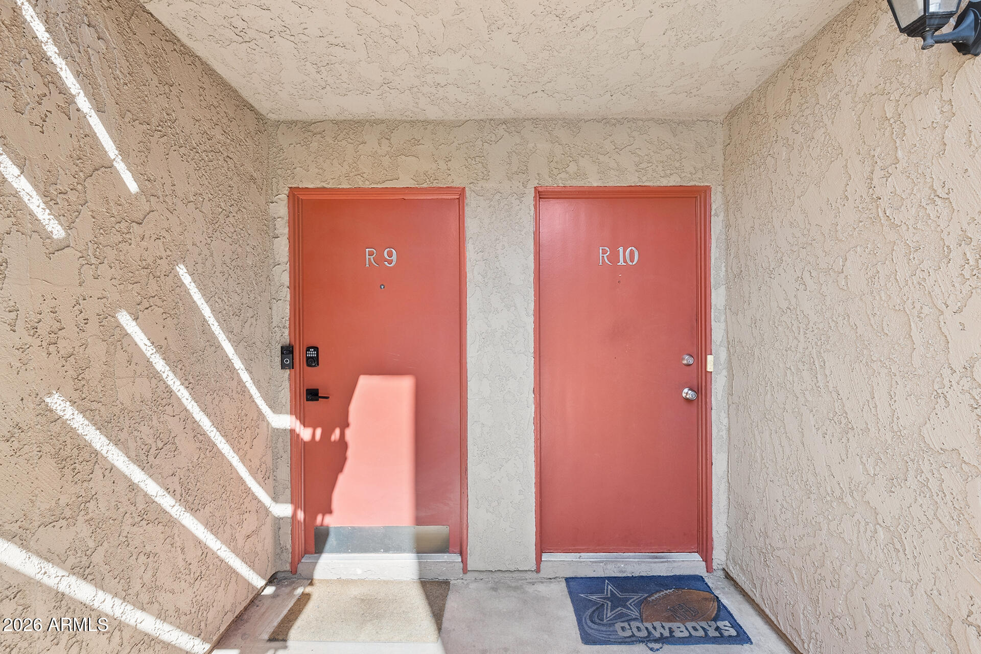5525 East Thomas Road, Unit R9 Phoenix, AZ 85018 - Photo 6 of 33 06