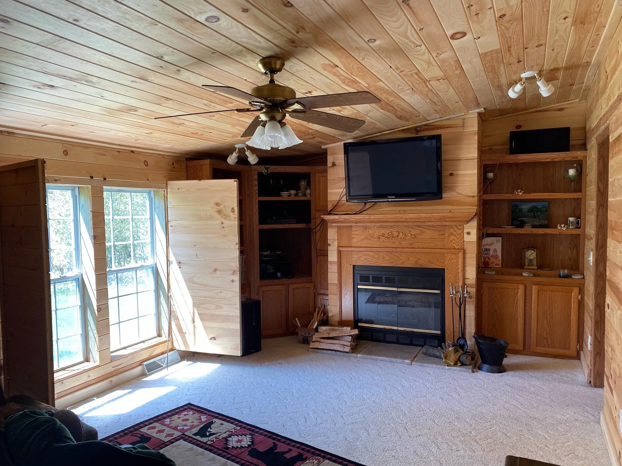 415 East 40 1/2 Road Boon, MI 49618 - Photo 3 of 34