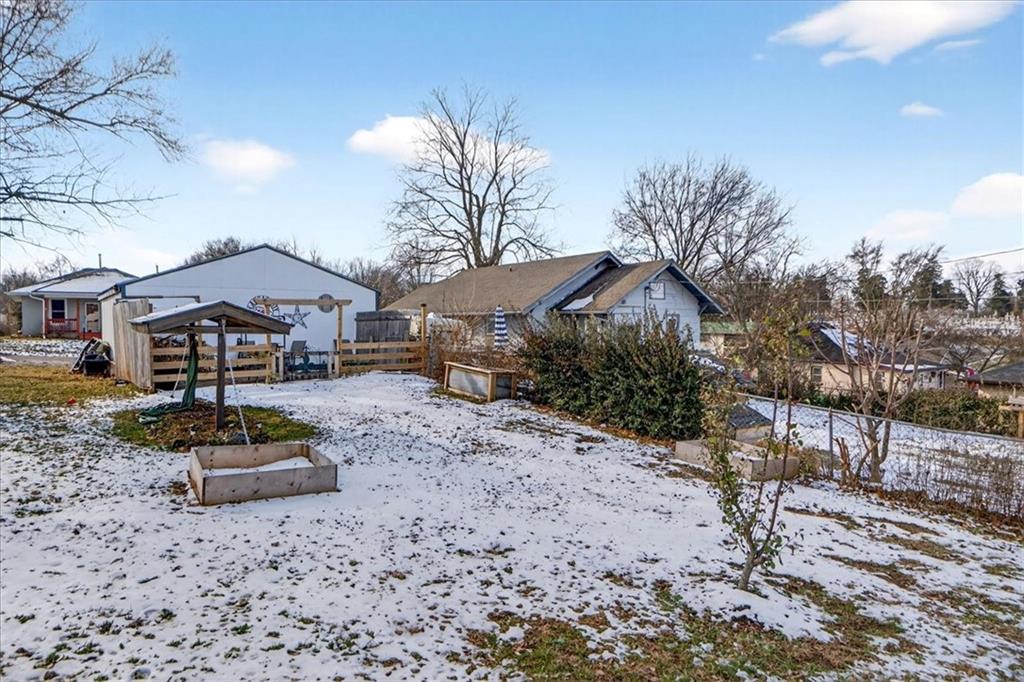 2108 Madison Street Lexington, MO 64067 - Photo 16 of 21