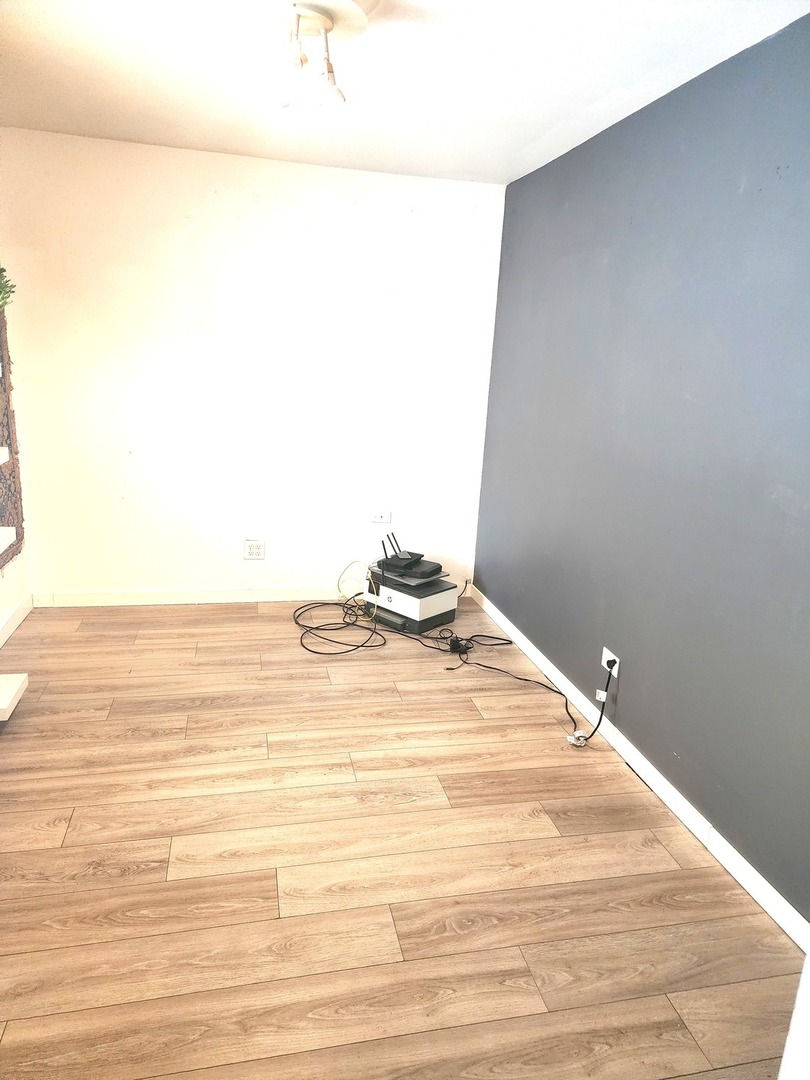 448 Bridle Trail, Unit 448 Wheeling, IL 60090 - Photo 10 of 14 a view of a room