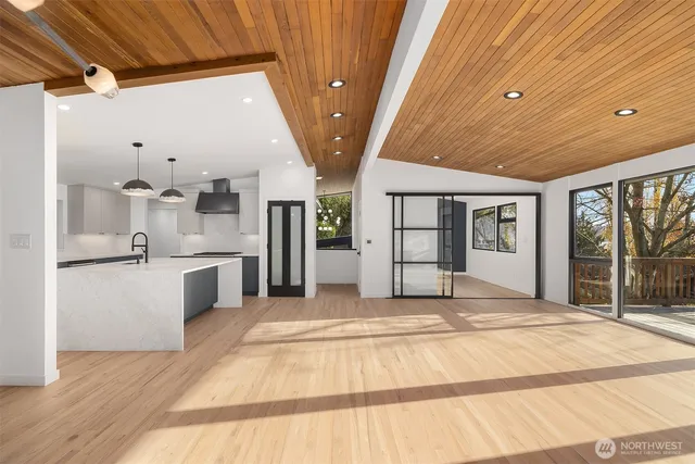 $9,500 | 4148 Boulevard Place, Mercer Island, WA 98040