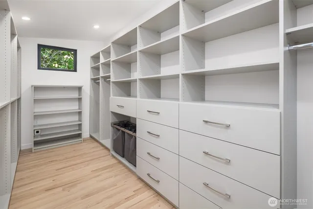 $9,500 | 4148 Boulevard Place, Mercer Island, WA 98040