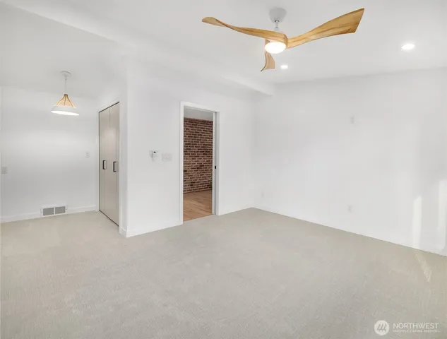 $9,500 | 4148 Boulevard Place, Mercer Island, WA 98040