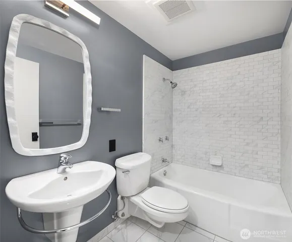 $9,500 | 4148 Boulevard Place, Mercer Island, WA 98040