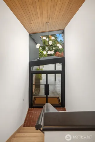 $9,500 | 4148 Boulevard Place, Mercer Island, WA 98040