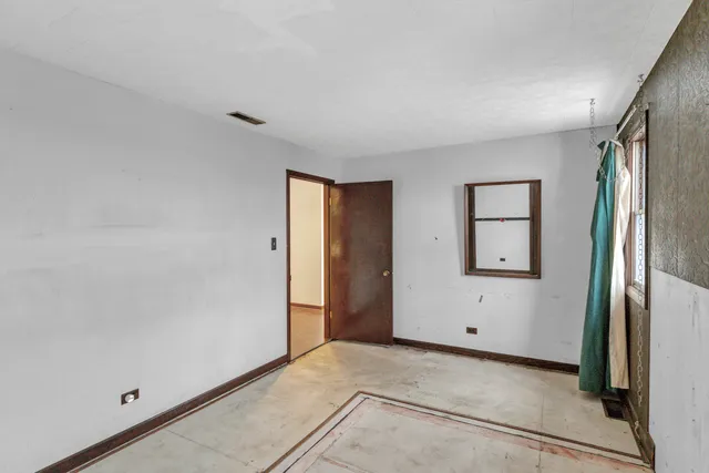 $319,900 | 2202 Eastman Street, Rolling Meadows, IL 60008