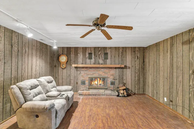 $319,900 | 2202 Eastman Street, Rolling Meadows, IL 60008