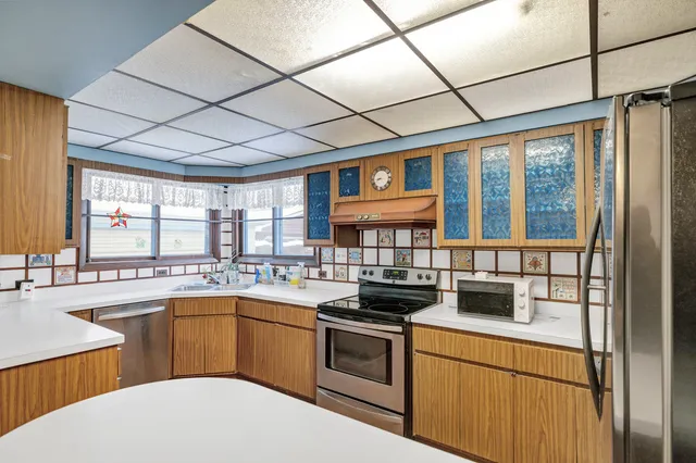 $319,900 | 2202 Eastman Street, Rolling Meadows, IL 60008