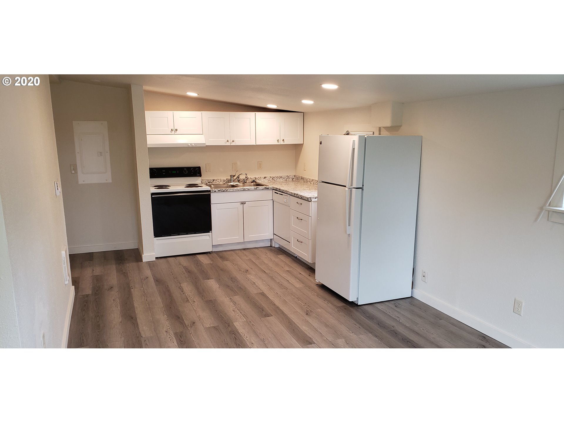 112 West 21st Street Vancouver, WA 98660 - Photo 3 of 17 Unit #6