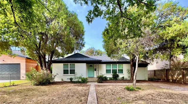 $2,495 | 3928 Valley Ridge Road, Dallas, TX 75220