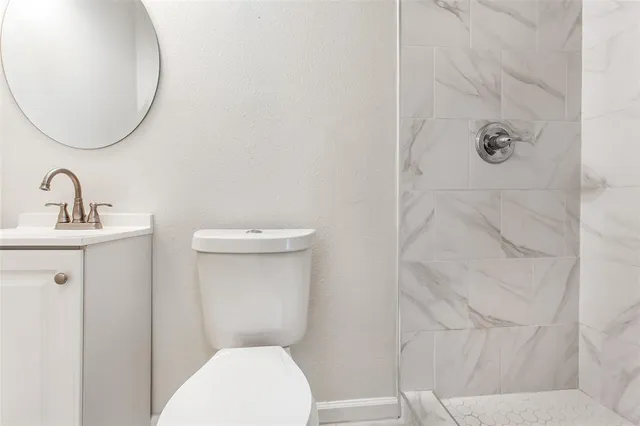 $2,495 | 3928 Valley Ridge Road, Dallas, TX 75220