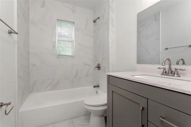 $2,495 | 3928 Valley Ridge Road, Dallas, TX 75220