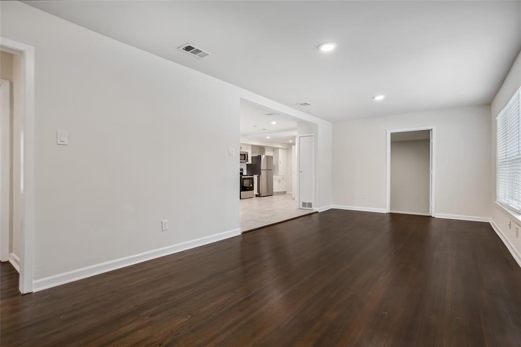 3928 Valley Ridge Road Dallas, TX 75220 - Photo 5 of 28