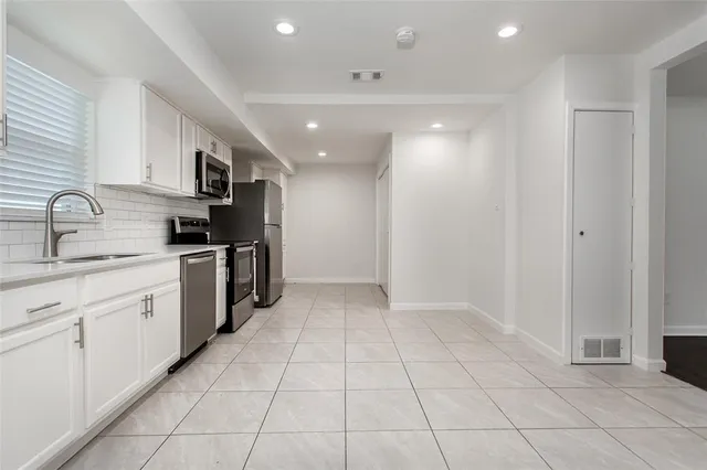 $2,495 | 3928 Valley Ridge Road, Dallas, TX 75220