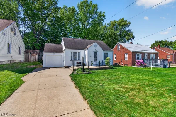 $180,000 | 1208 39th Street Northwest, Canton, OH 44709