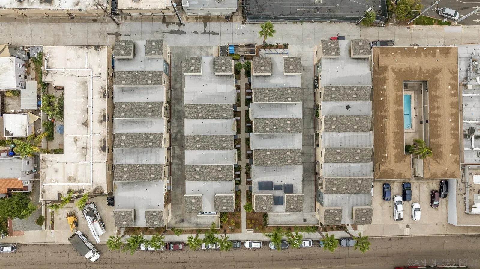 4541 Rainier Avenue, Unit 13 San Diego, CA 92120 - Photo 26 of 36 a front view of a multi story building