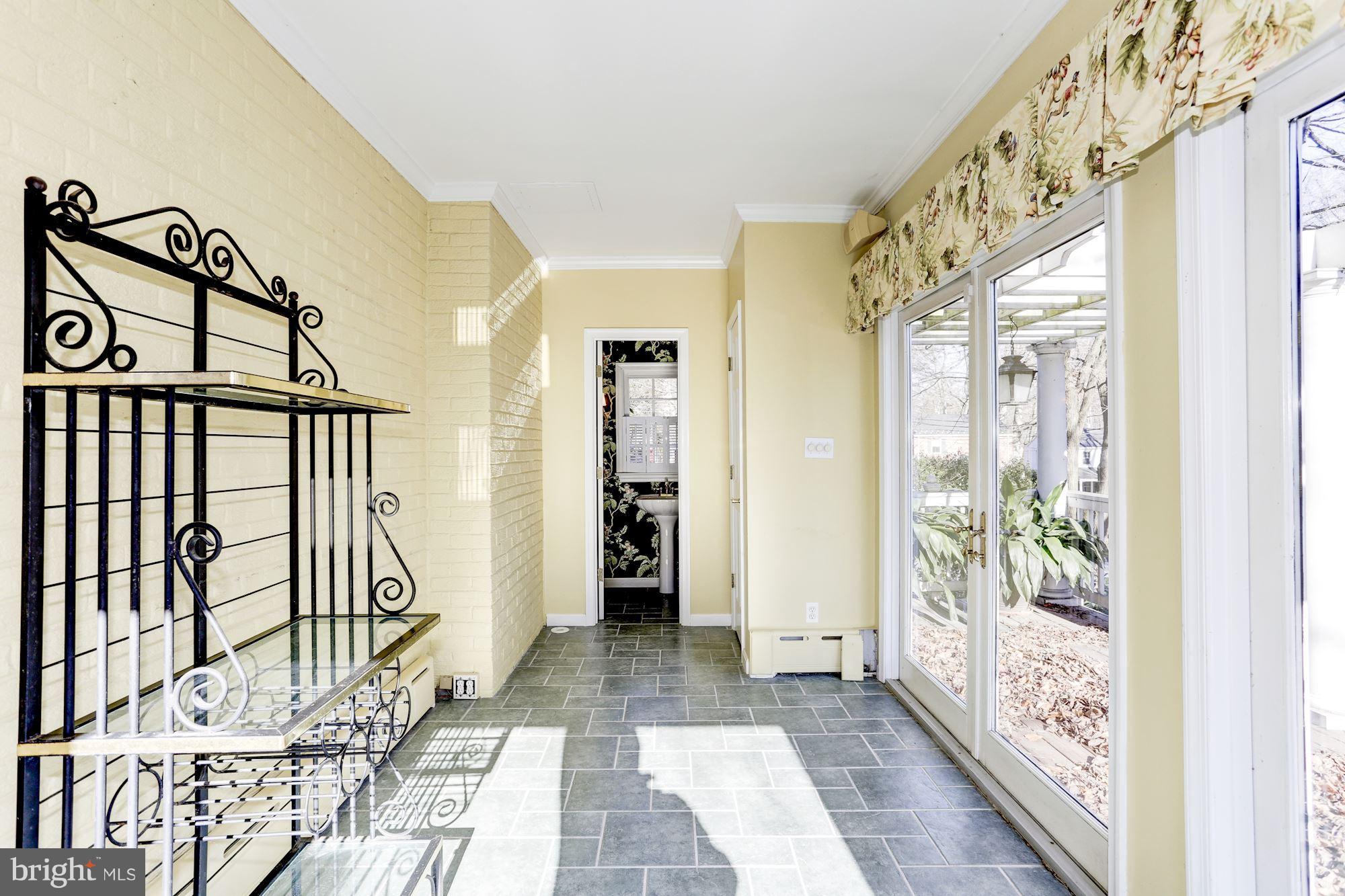 3014 Military Road Northwest Washington, DC 20015 - Photo 6 of 30 Sunroom