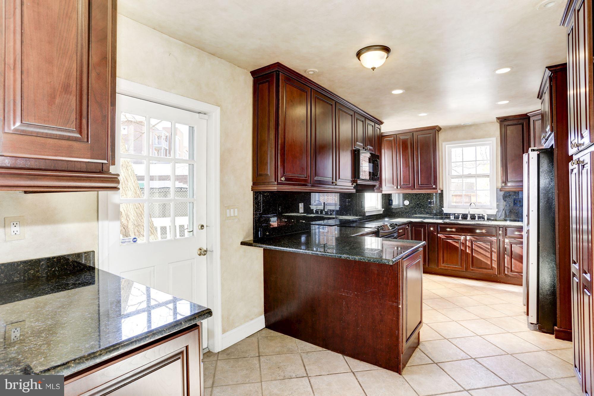 3014 Military Road Northwest Washington, DC 20015 - Photo 8 of 30 Kitchen
