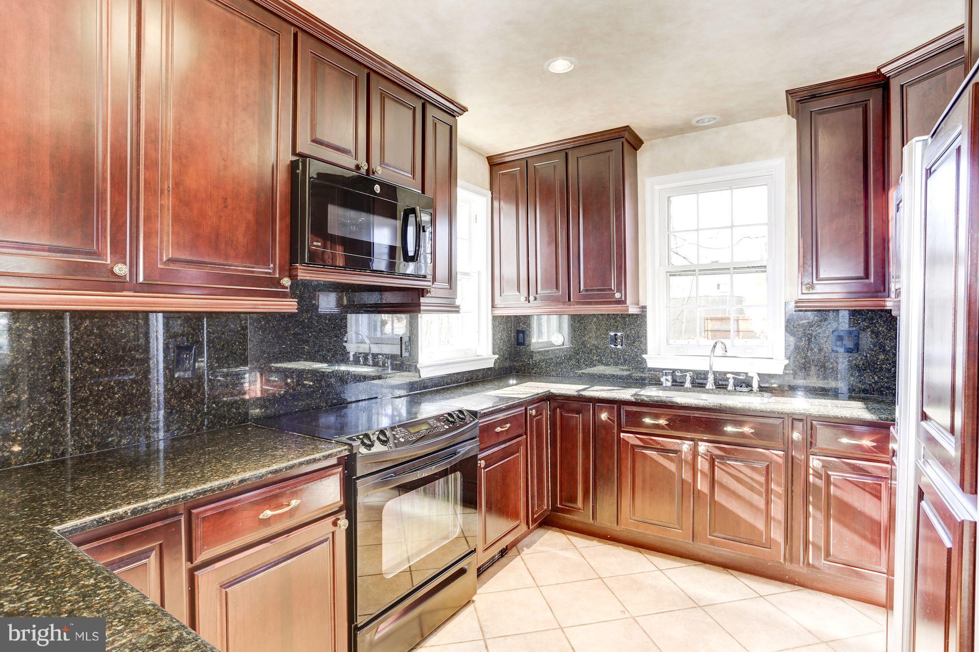 3014 Military Road Northwest Washington, DC 20015 - Photo 10 of 30 Kitchen