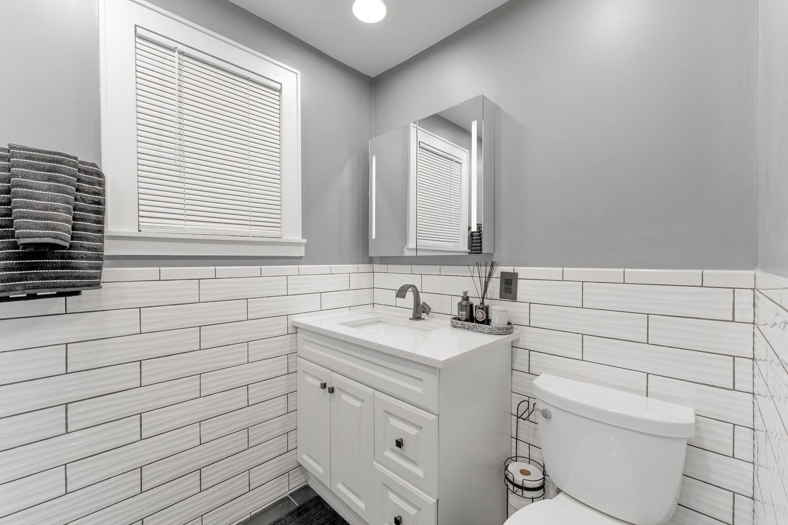 2610 North Major Avenue Chicago, IL 60639 - Photo 20 of 45 a bathroom with a sink and a vanity