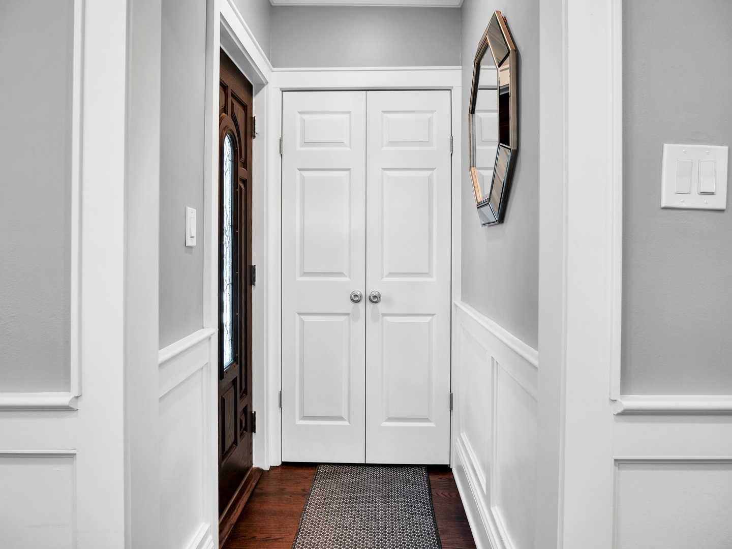 2610 North Major Avenue Chicago, IL 60639 - Photo 4 of 45 a view of front door