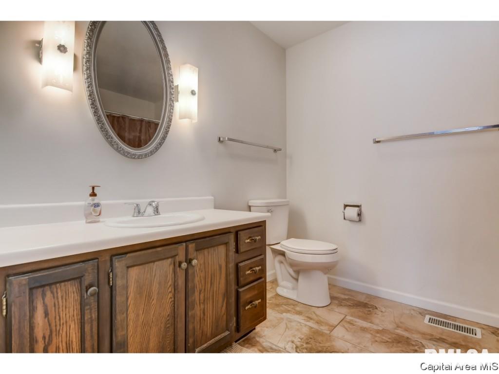7939 Village Center Road Sherman, IL 62684 - Photo 20 of 26 Gallery Image 20