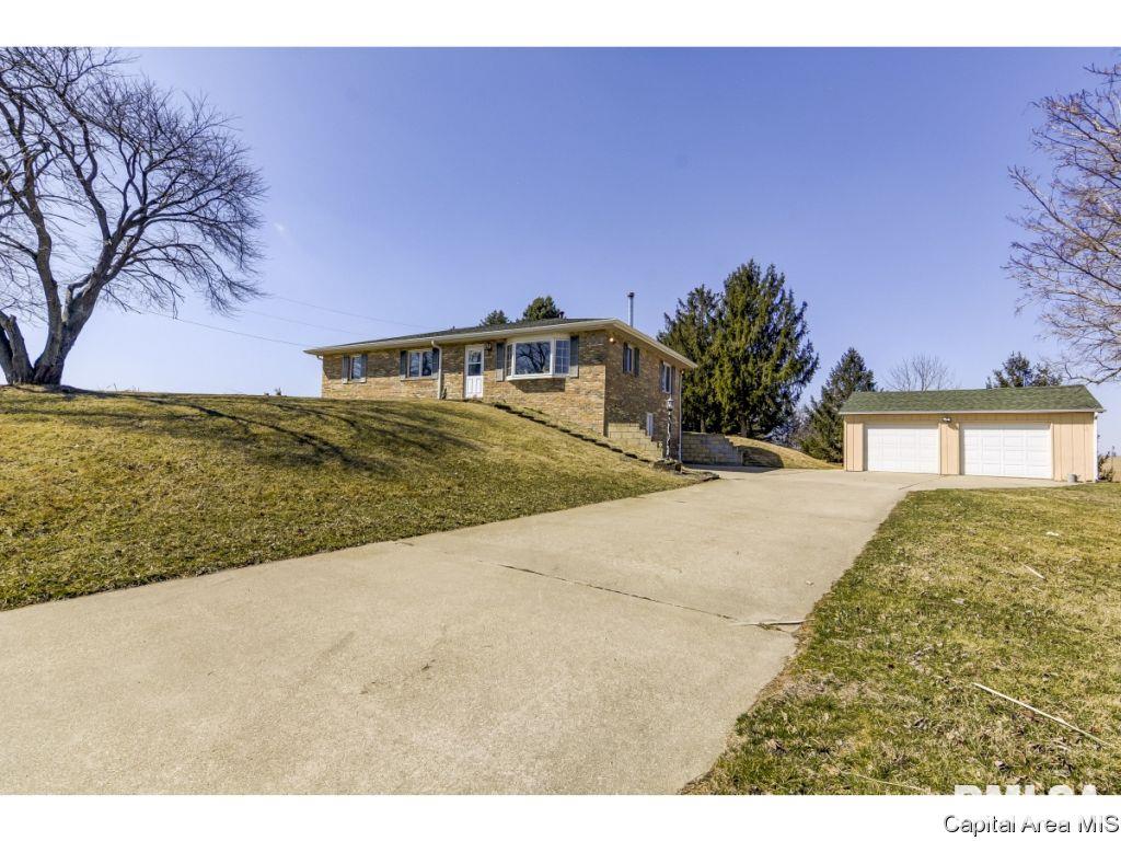 7939 Village Center Road Sherman, IL 62684 - Photo 2 of 26 Gallery Image 2