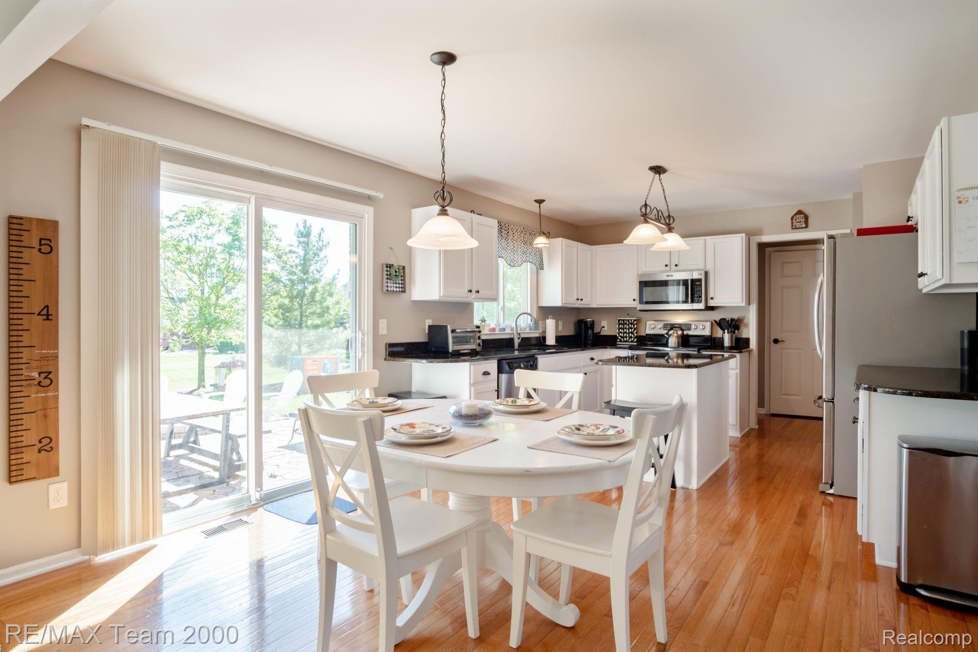 483 Pleasant Ridge Drive Canton, MI 48188 - Photo 12 of 28 9.jpg