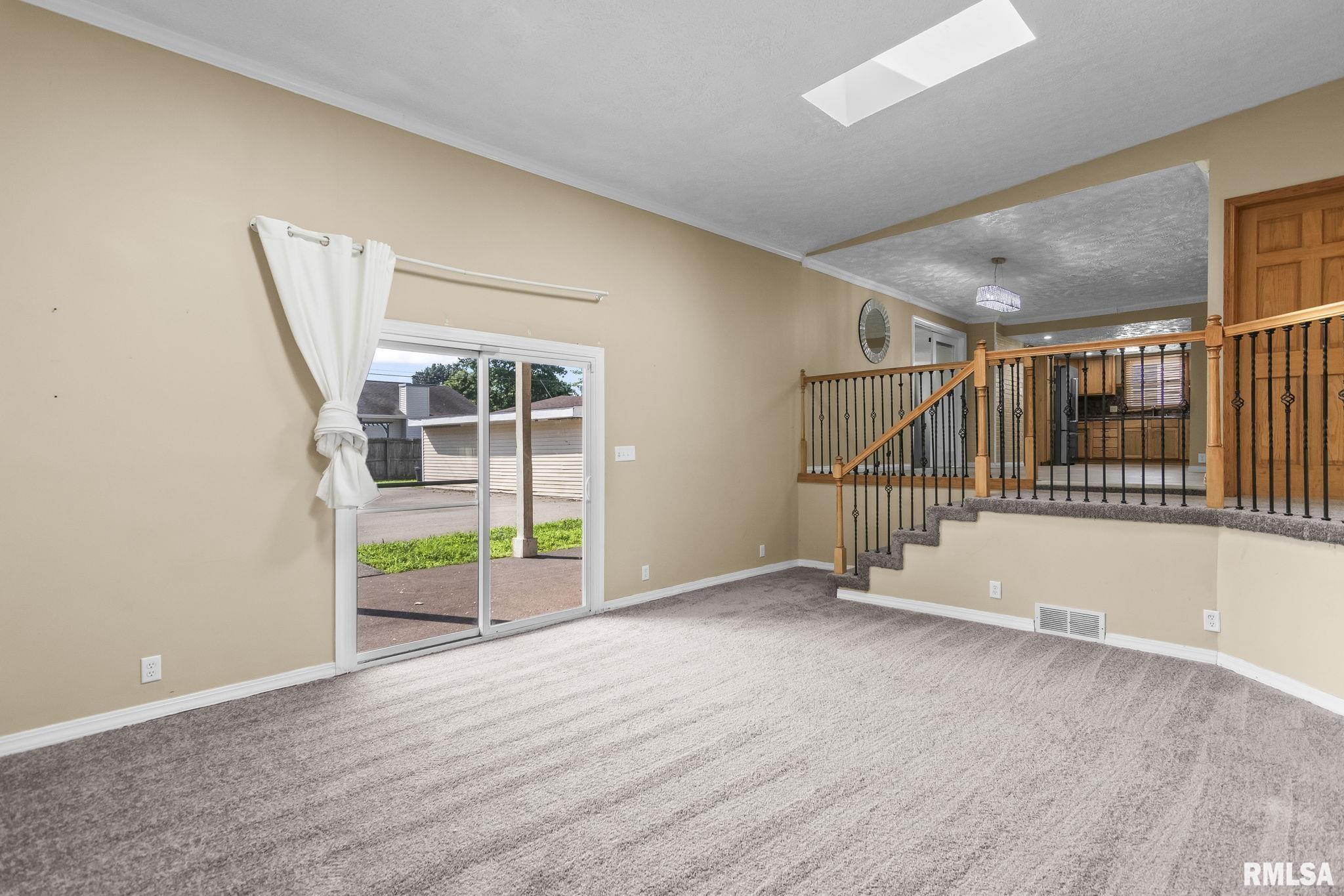 3360 Carman Avenue Springfield, IL 62703 - Photo 9 of 45