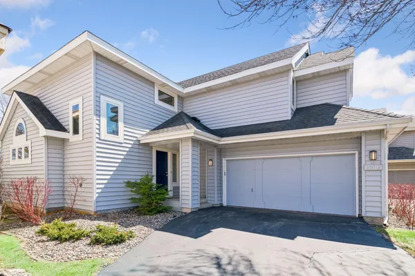$459,900 | 15585 17th Place North, Plymouth, MN 55447