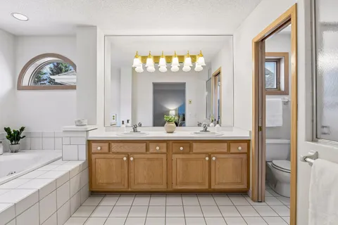 $459,900 | 15585 17th Place North, Plymouth, MN 55447