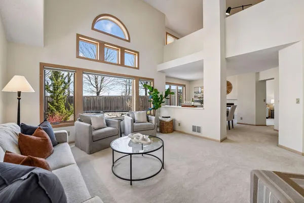 $459,900 | 15585 17th Place North, Plymouth, MN 55447