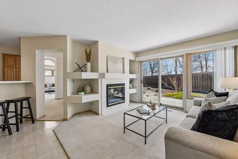 $459,900 | 15585 17th Place North, Plymouth, MN 55447