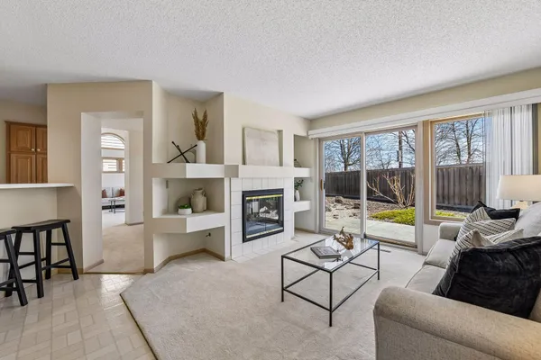 $459,900 | 15585 17th Place North, Plymouth, MN 55447