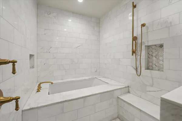 $10,014 | 1717 Bissonnet Street, Unit 1105, Houston, TX 77005