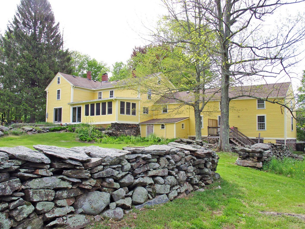 290 Wine Road New Braintree, MA 01531 - Photo 3 of 30