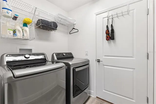 a view of a car in front of a house